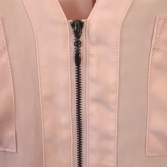 Torrid Georgette Light Pink Zip Front Cap Dolman Sleeve Blouse 1X Women’s - Picture 7 of 7